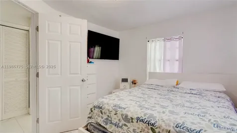 10529 NW 35th Avenue Miami FL 33147