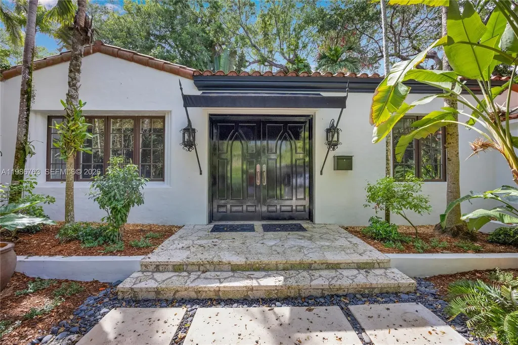 3820 Braganza Avenue Miami FL 33133
