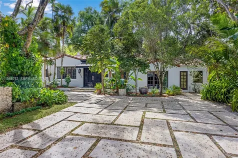 3820 Braganza Avenue Miami FL 33133