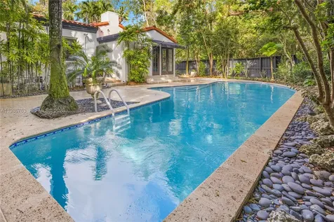 3820 Braganza Avenue Miami FL 33133