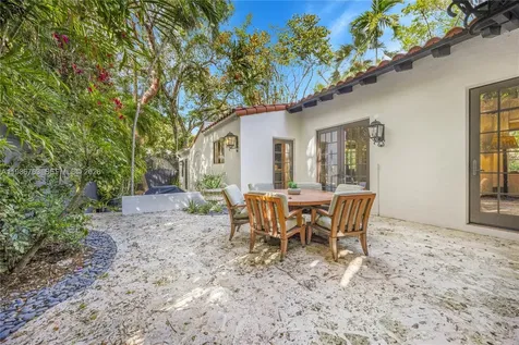 3820 Braganza Avenue Miami FL 33133