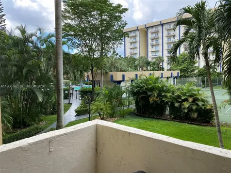 4550 NW 9th Street Miami FL 33126