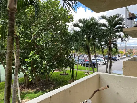 4550 NW 9th Street Miami FL 33126
