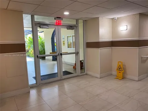 4550 NW 9th Street Miami FL 33126