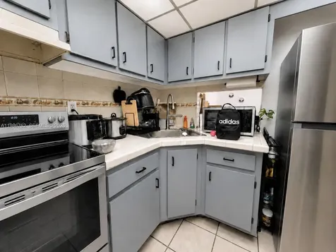 4550 NW 9th Street Miami FL 33126