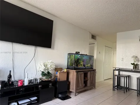 4550 NW 9th Street Miami FL 33126