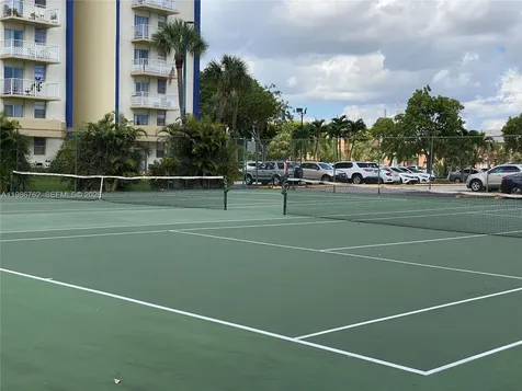 4550 NW 9th Street Miami FL 33126