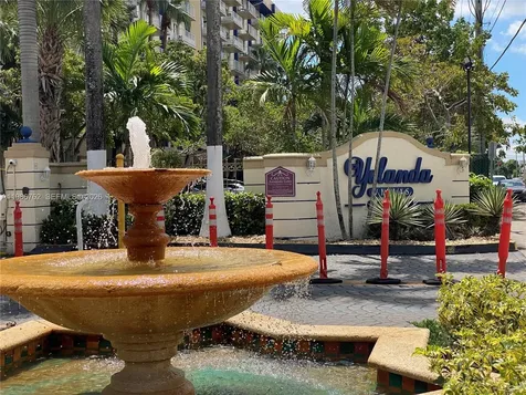 4550 NW 9th Street Miami FL 33126