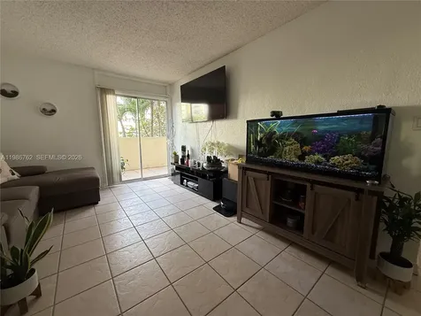 4550 NW 9th Street Miami FL 33126