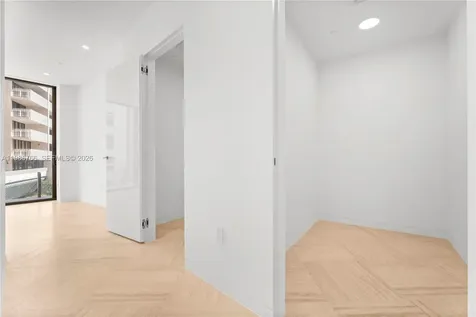 5 Grove Isle Coconut Grove FL 33133