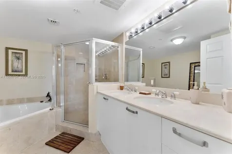 2011 N Ocean Boulevard Fort Lauderdale FL 33305