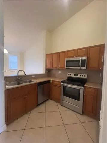 1662 SE 27th Drive Homestead FL 33035