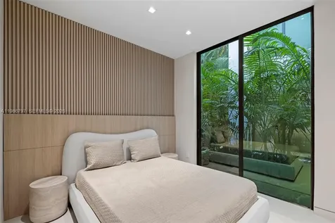 4534 Sheridan Avenue Miami Beach FL 33140