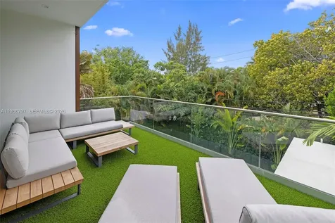 4534 Sheridan Avenue Miami Beach FL 33140