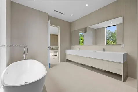 4534 Sheridan Avenue Miami Beach FL 33140