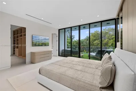 4534 Sheridan Avenue Miami Beach FL 33140