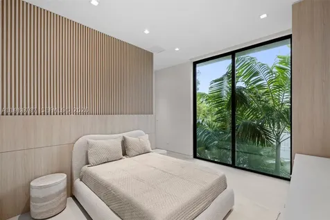 4534 Sheridan Avenue Miami Beach FL 33140