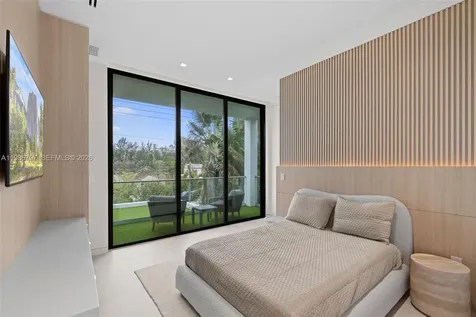 4534 Sheridan Avenue Miami Beach FL 33140
