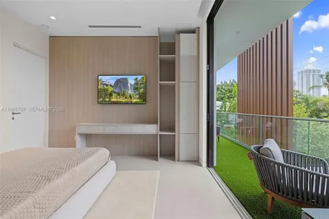 4534 Sheridan Avenue Miami Beach FL 33140