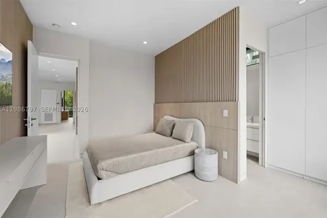 4534 Sheridan Avenue Miami Beach FL 33140