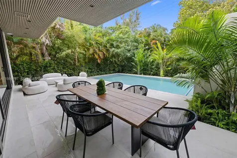 4534 Sheridan Avenue Miami Beach FL 33140