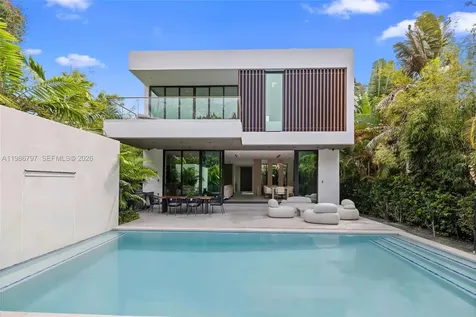 4534 Sheridan Avenue Miami Beach FL 33140
