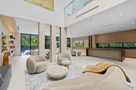 4534 Sheridan Avenue Miami Beach FL 33140