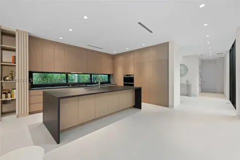 4534 Sheridan Avenue Miami Beach FL 33140