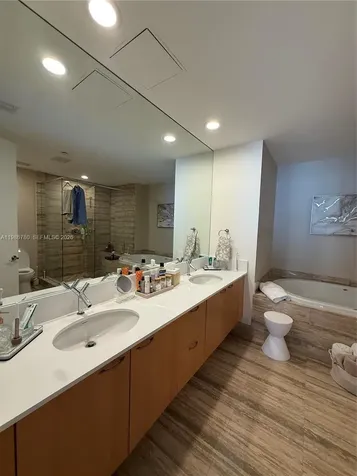 16001 Collins Avenue Sunny Isles Beach FL 33160