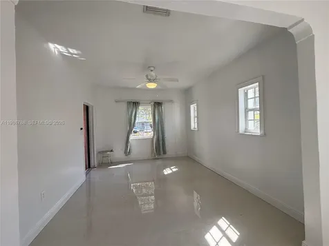 521 NW 48th Street Miami FL 33127