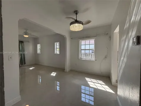 521 NW 48th Street Miami FL 33127