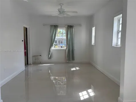521 NW 48th Street Miami FL 33127