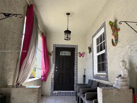 521 NW 48th Street Miami FL 33127