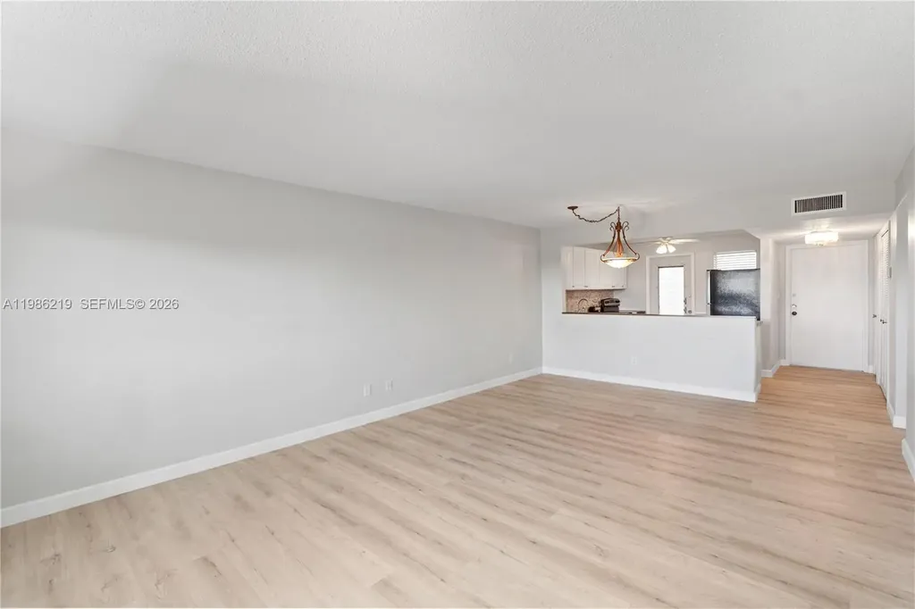 4800 Hillcrest Lane Hollywood FL 33021