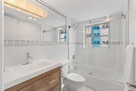 4800 Hillcrest Lane Hollywood FL 33021