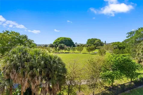 4800 Hillcrest Lane Hollywood FL 33021