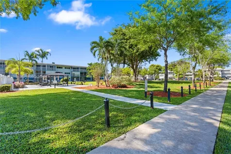 4800 Hillcrest Lane Hollywood FL 33021