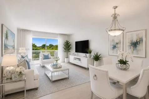 4800 Hillcrest Lane Hollywood FL 33021