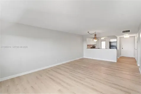 4800 Hillcrest Lane Hollywood FL 33021
