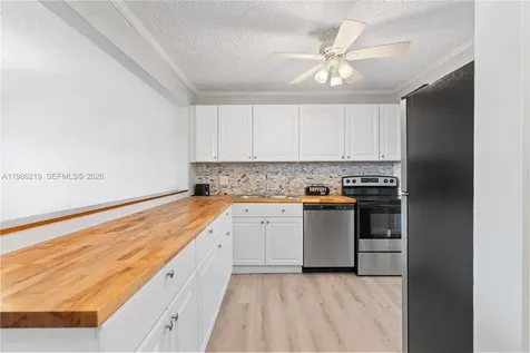 4800 Hillcrest Lane Hollywood FL 33021