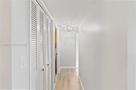 4800 Hillcrest Lane Hollywood FL 33021