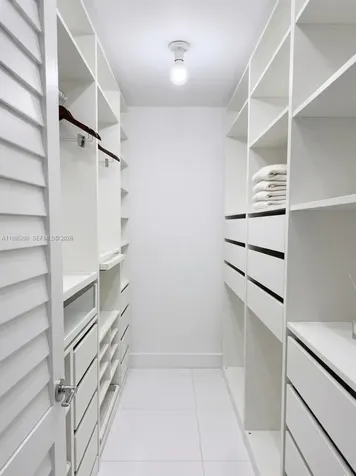 220 Lakeview Drive Weston FL 33326