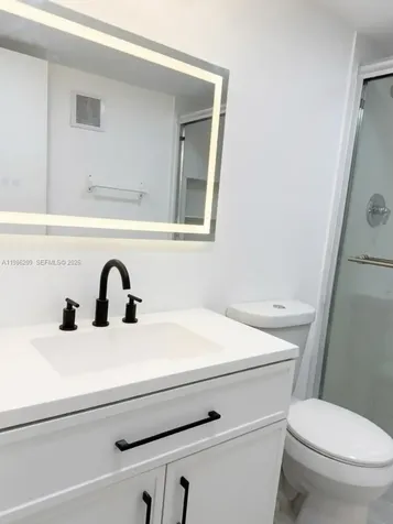 220 Lakeview Drive Weston FL 33326