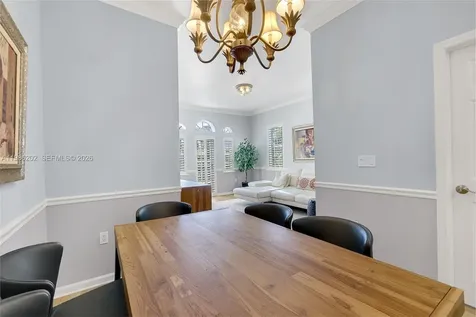 2870 Pine Tree Drive Miami Beach FL 33140