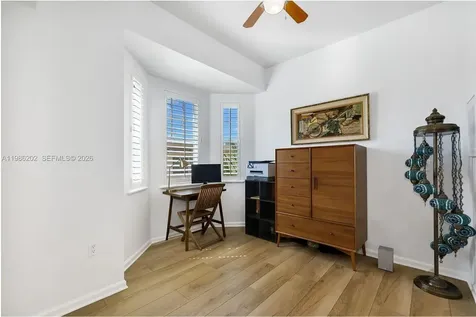 2870 Pine Tree Drive Miami Beach FL 33140