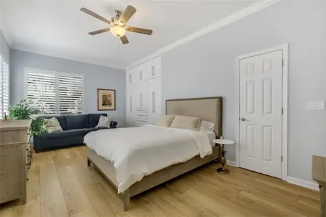 2870 Pine Tree Drive Miami Beach FL 33140