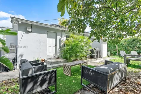 74 NW 117th Street Miami FL 33168