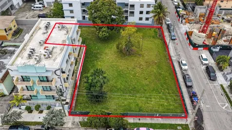244 NW 7th Avenue Miami FL 33128