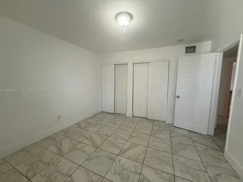 10393 N Kendall Drive Miami FL 33176