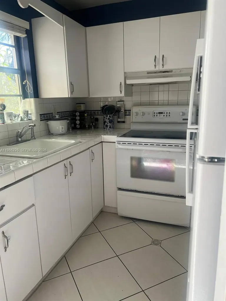 6620 W 2nd Court Hialeah FL 33012